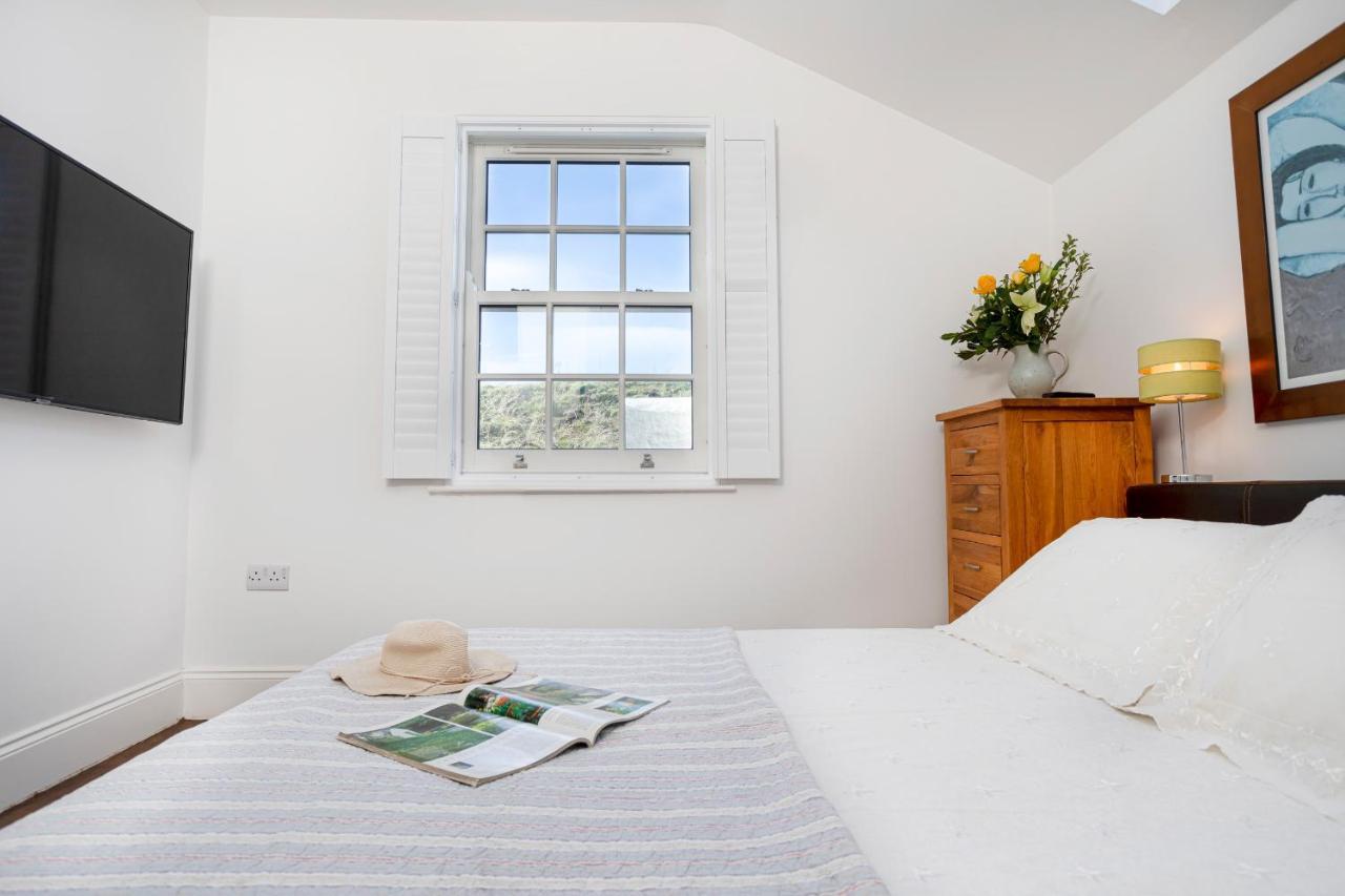 Finest Retreats - Lighthouse Cottage Rampside Exteriör bild
