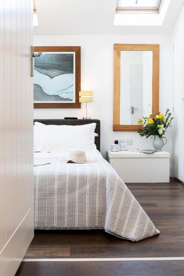 Finest Retreats - Lighthouse Cottage Rampside Exteriör bild
