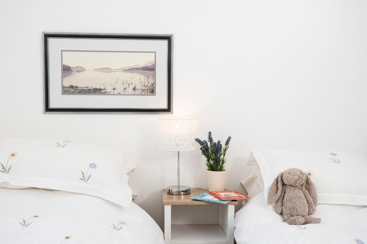 Finest Retreats - Lighthouse Cottage Rampside Exteriör bild