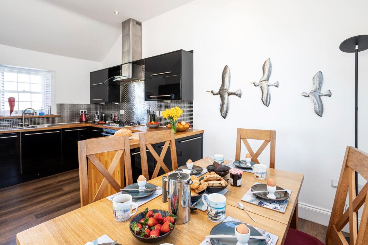 Finest Retreats - Lighthouse Cottage Rampside Exteriör bild