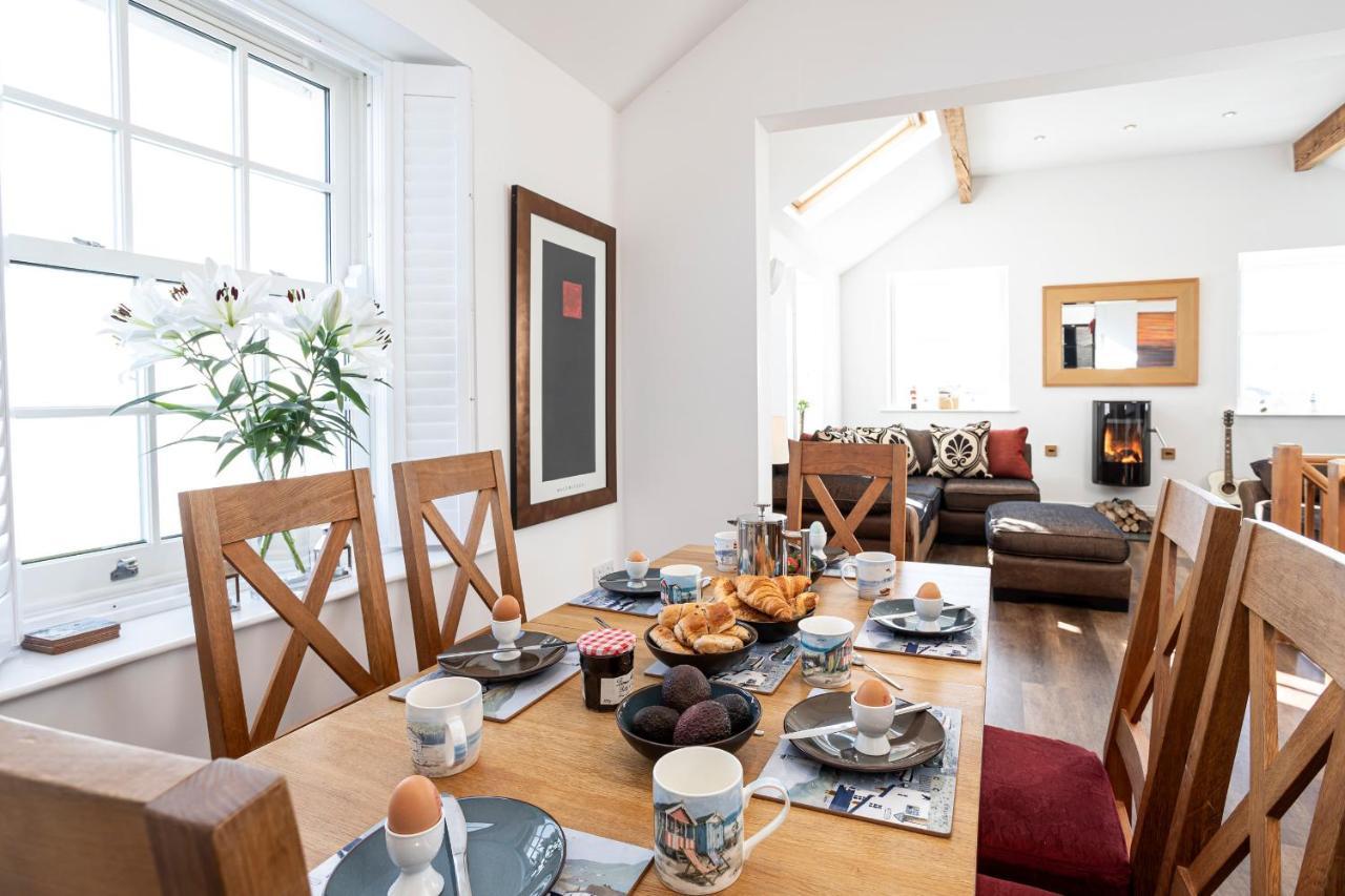 Finest Retreats - Lighthouse Cottage Rampside Exteriör bild